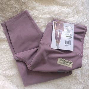 Earth Yoga Organic Clothing Cross Waist Capri XL size.